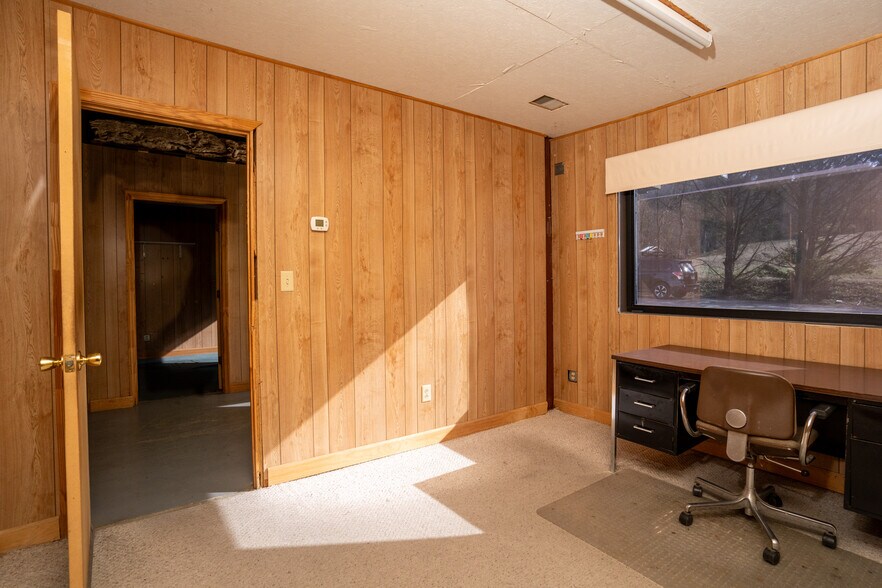 More Photos Of 23 Desai Ln, Ringgold Industrial For Lease