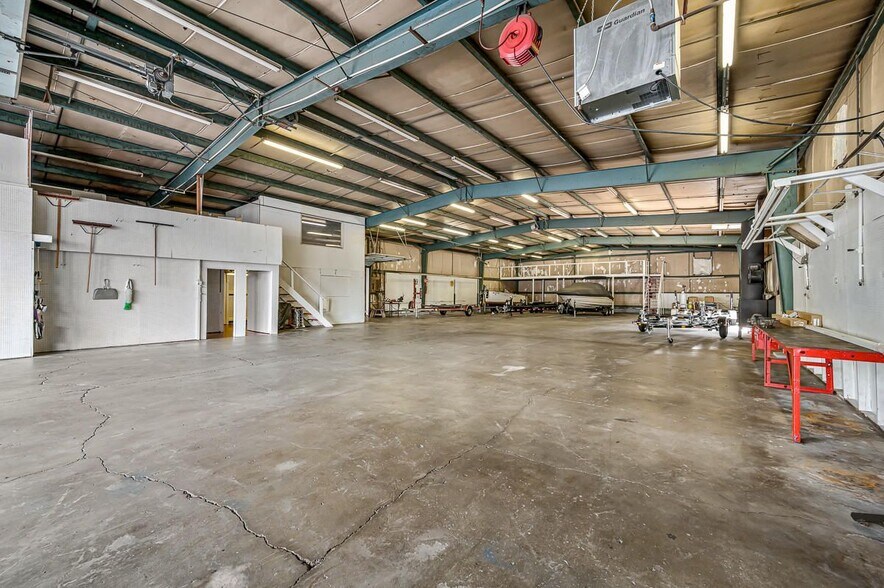 More Photos Of 26 Kimberling Blvd, Kimberling City Manufacturing For Sale