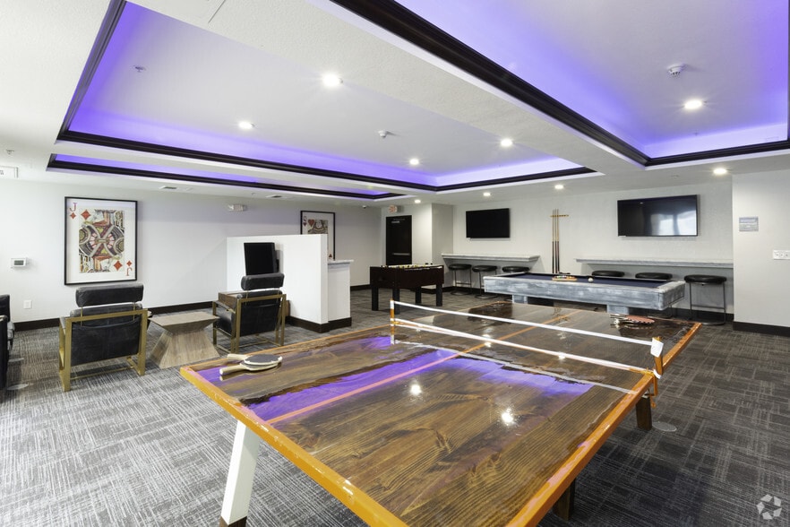 More Photos Of 5395 Napa St, San Diego Apartments For Lease