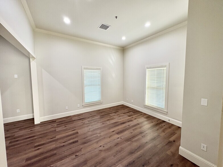 More Photos Of 1129 Lake Oconee Pky, Eatonton Office For Lease