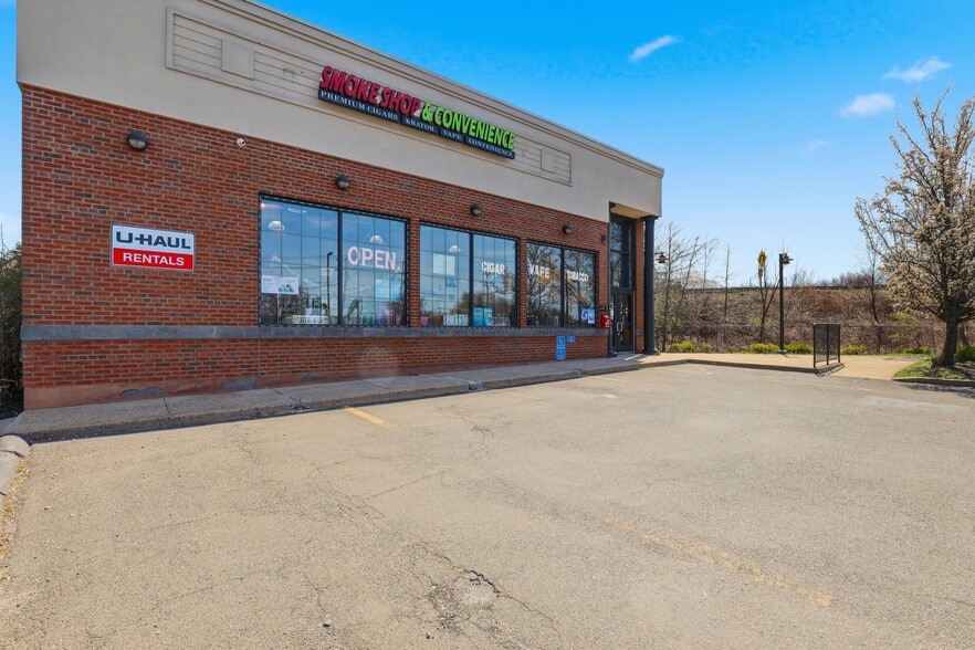 More Photos Of 613 Queen St, Southington Storefront For Sale