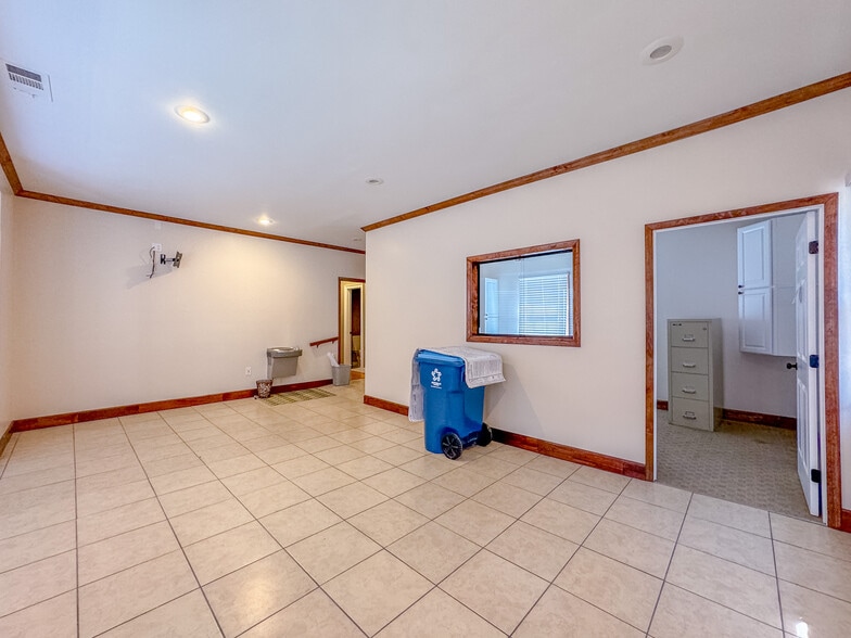 More Photos Of 2100 Gravel Springs Rd, Buford Medical For Lease