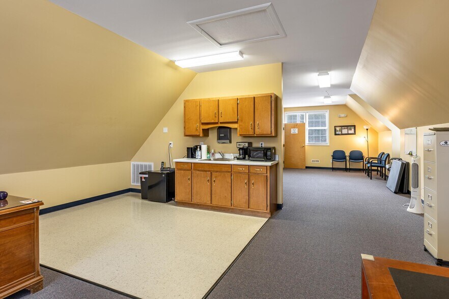 More Photos Of 1420 Fritz St SE, Cleveland Medical For Sale