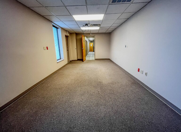 More Photos Of 2400 S Main St, Corbin Flex For Sale