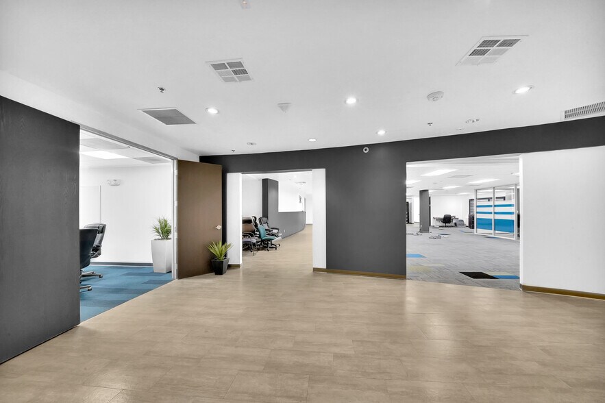 More Photos Of 1600 Sunflower Ave, Costa Mesa Office For Lease