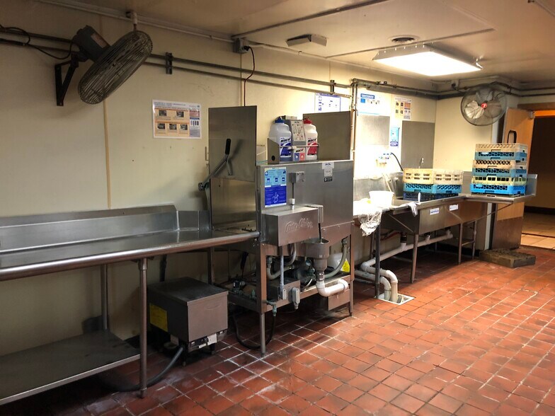 More Photos Of 3535 S Main St, Elkhart Restaurant For Sale