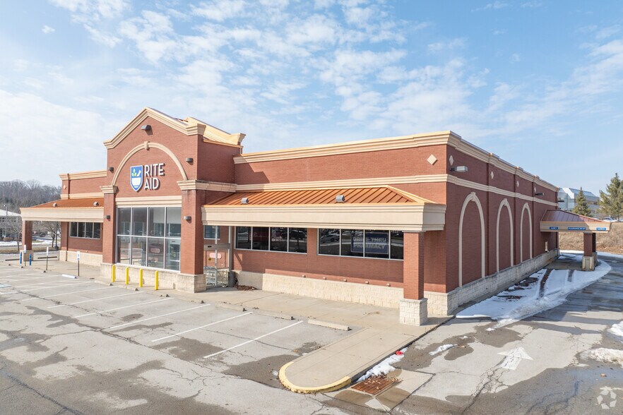 More Photos Of 100 Seven Fields Blvd, Mars Drugstore For Lease