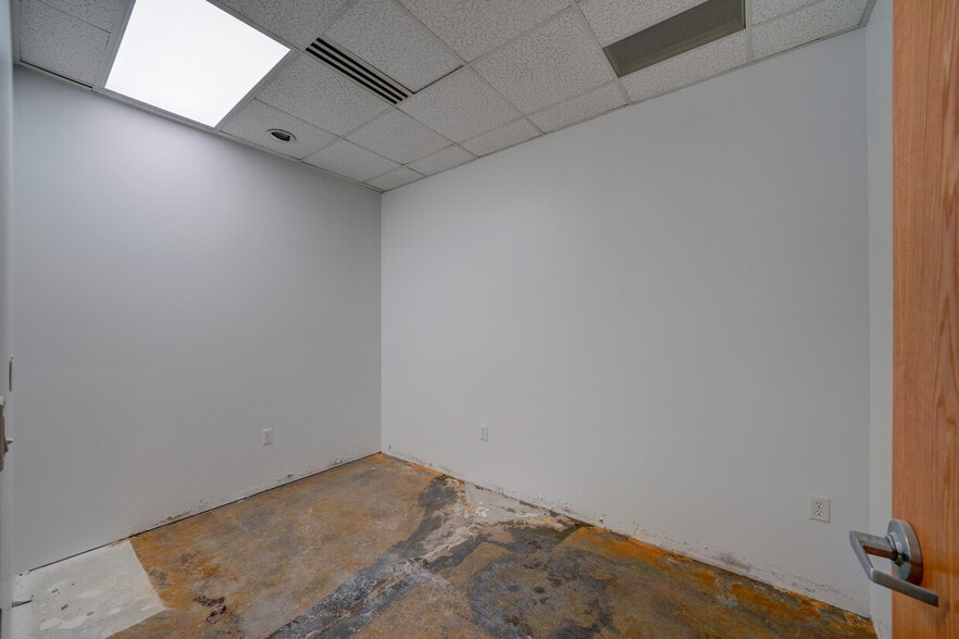 More Photos Of 3725 W 4100 S, Salt Lake City Medical For Sale