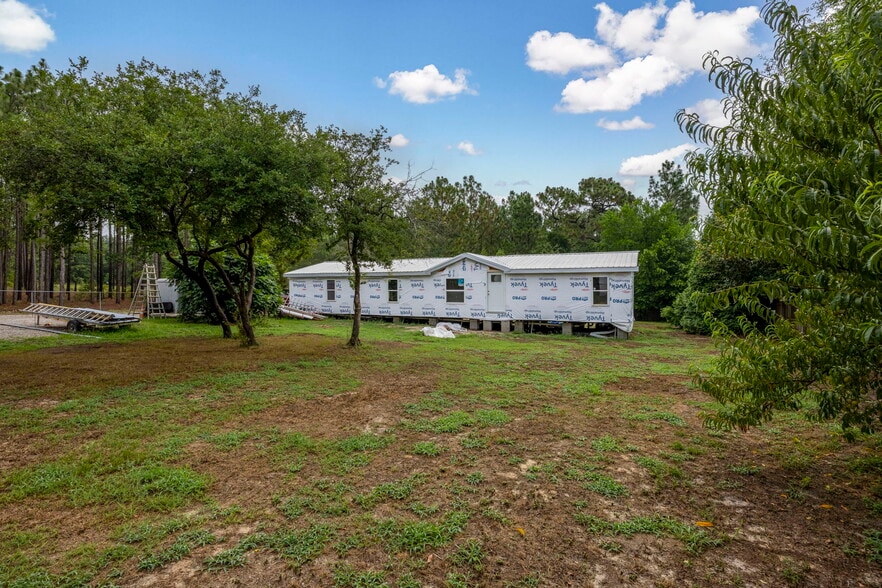 More Photos Of 128 Sandy Springs Ln, Lexington Manufactured Housing Mobile Home Park For Sale