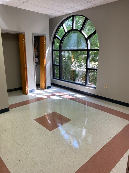 More Photos Of 1810 Mulkey Rd, Austell Medical For Sale