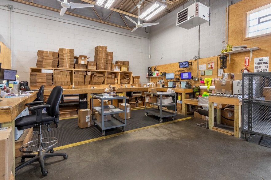 More Photos Of 5095 Crookshank Rd, Cincinnati Light Manufacturing For Sale
