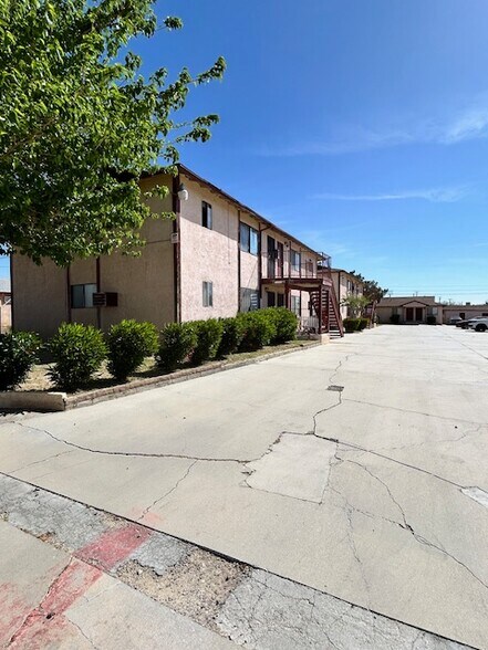 More Photos Of 15430 Meyer Rd, Mojave Apartments For Sale