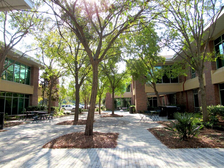 More Photos Of 501 Wando Park Blvd, Mount Pleasant Unknown For Lease