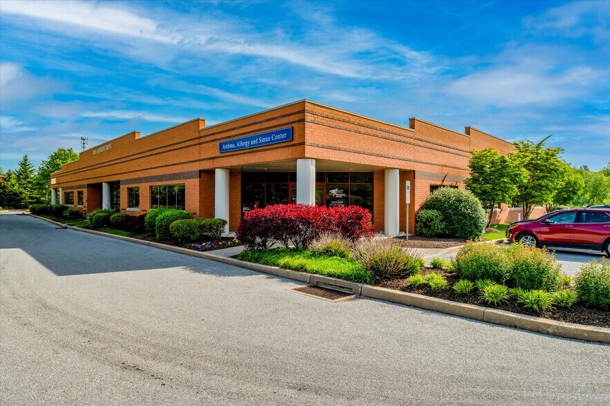 More Photos Of 1065 Andrew Dr, West Chester Flex For Lease