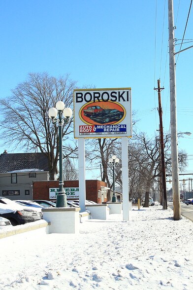 More Photos Of 17399 Broadway Ave, Maple Heights Auto Repair For Sale