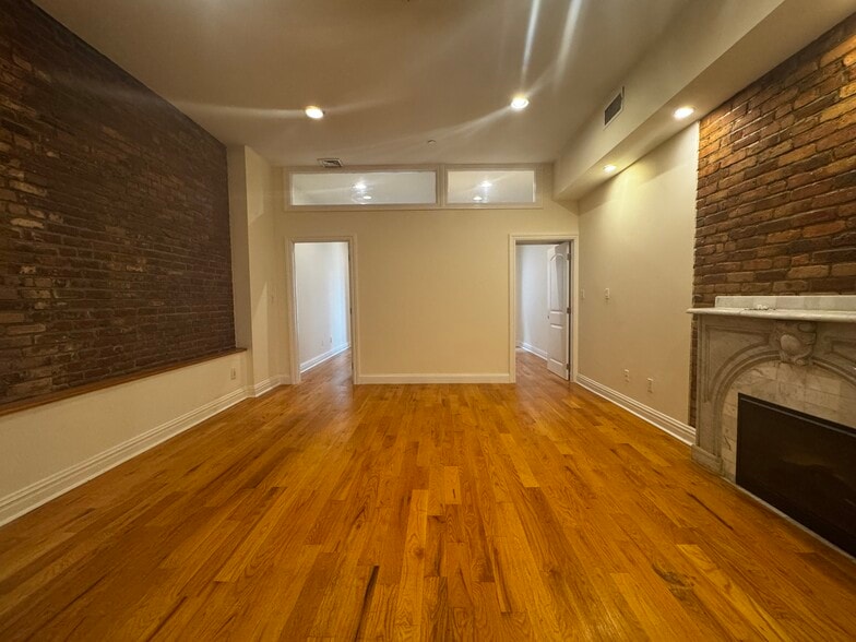 More Photos Of 212 E 35th St, New York Apartments For Sale