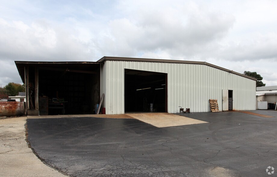 More Photos Of 101 Dunn St, Four Oaks Freestanding For Sale