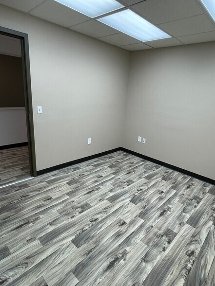 More Photos Of 26103 Interstate 45, Spring Medical For Lease