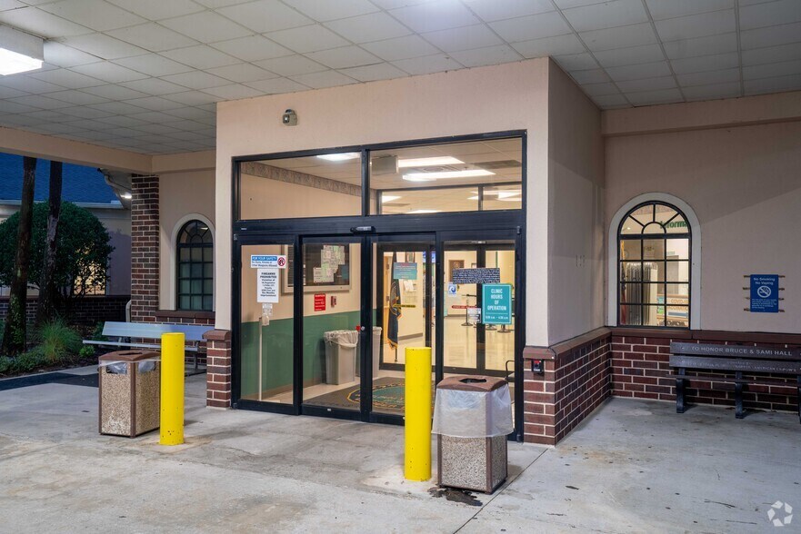 More Photos Of 551 National Health Care Dr, Daytona Beach Hospital For Sale