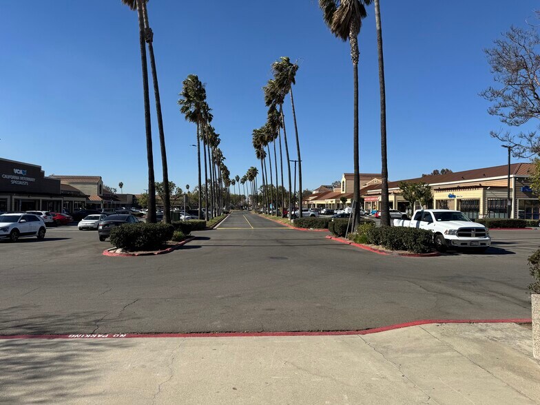 More Photos Of 2401-2455 S Vineyard Ave, Ontario Storefront For Lease