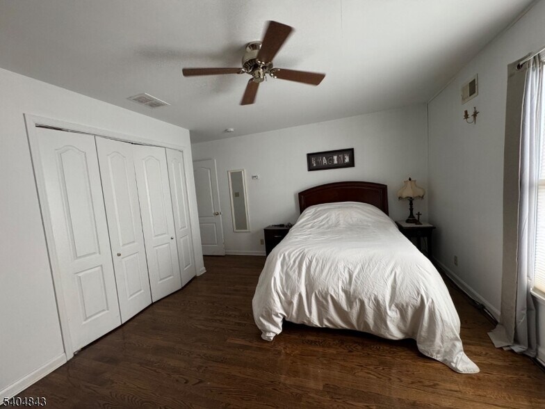 More Photos Of 630 Valley Rd, Gillette General Retail For Sale