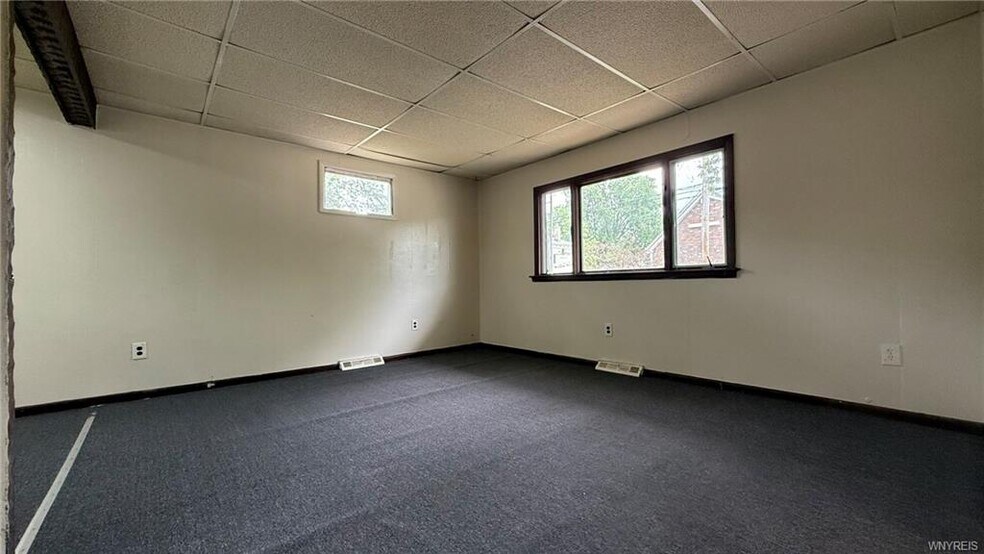 More Photos Of 1890 Linwood Ave, Niagara Falls Apartments For Sale