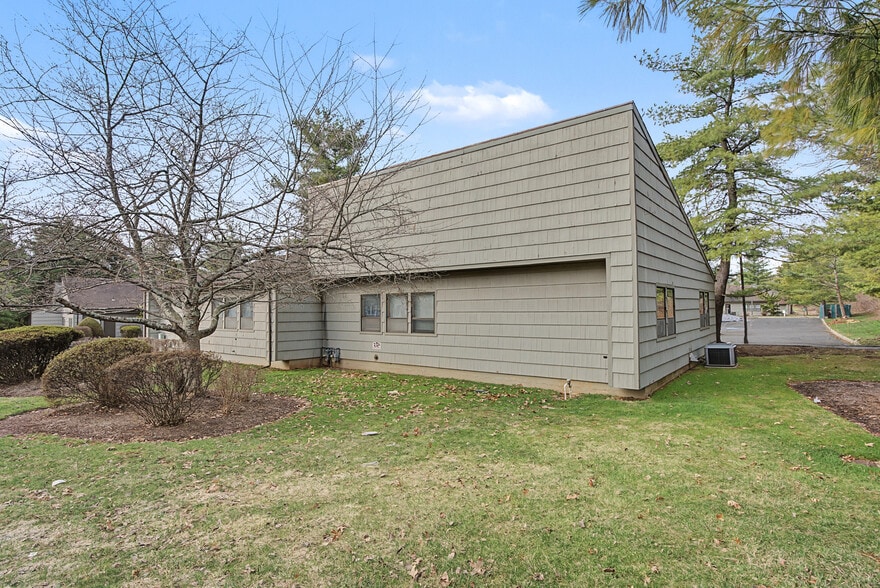 More Photos Of 31P Mountain Boulevard, Warren Office For Sale