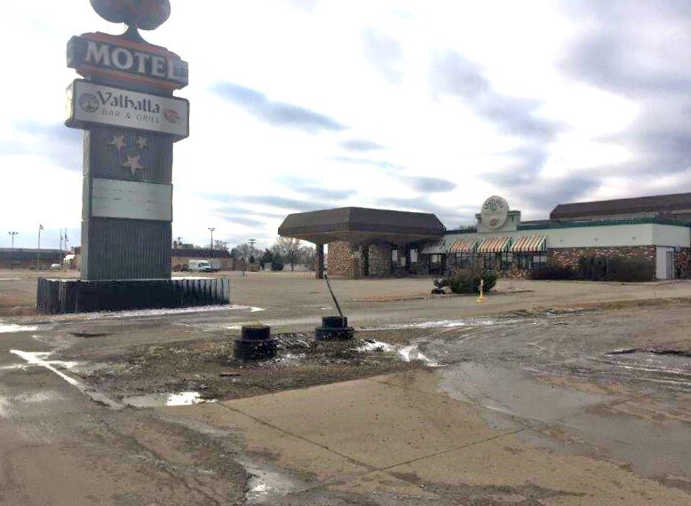More Photos Of 2315 N Broadway, Minot Hospitality For Sale