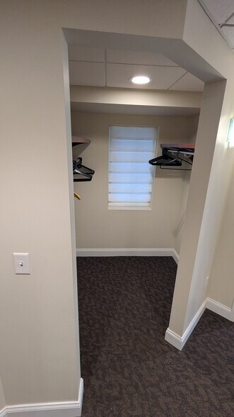 More Photos Of 22100 Mastick Rd, Fairview Park Office For Sale
