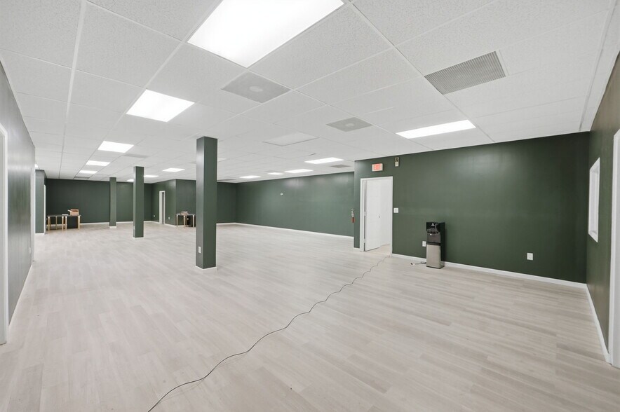 More Photos Of 3425 Sinclair Ln, Baltimore Warehouse For Sale