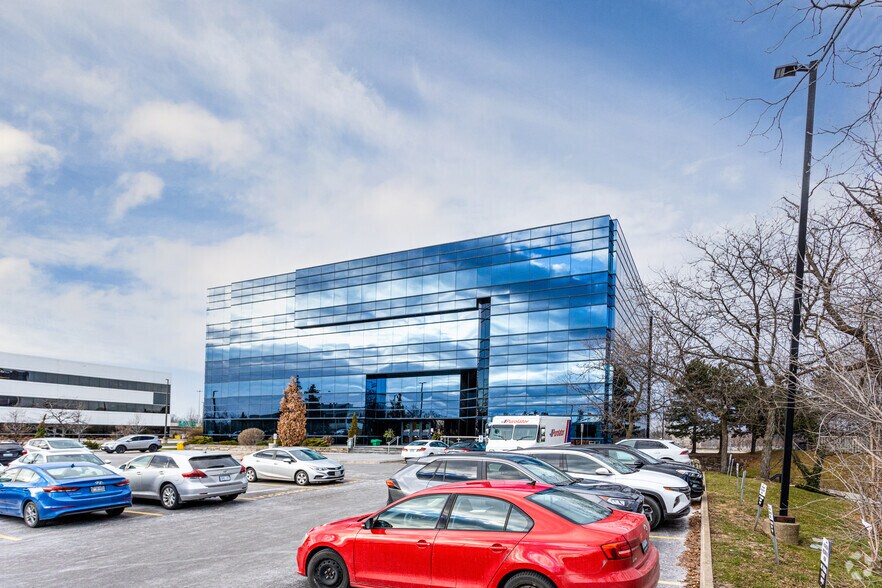 More Photos Of 75 Corporate Park Dr, St Catharines Office For Lease