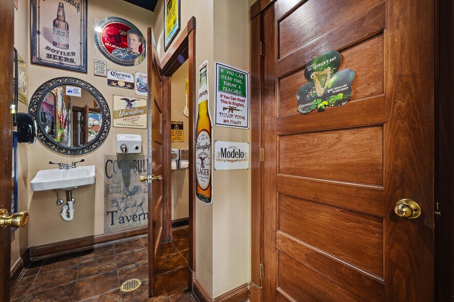 More Photos Of 212 20th St, Huntington Storefront Retail Residential For Sale