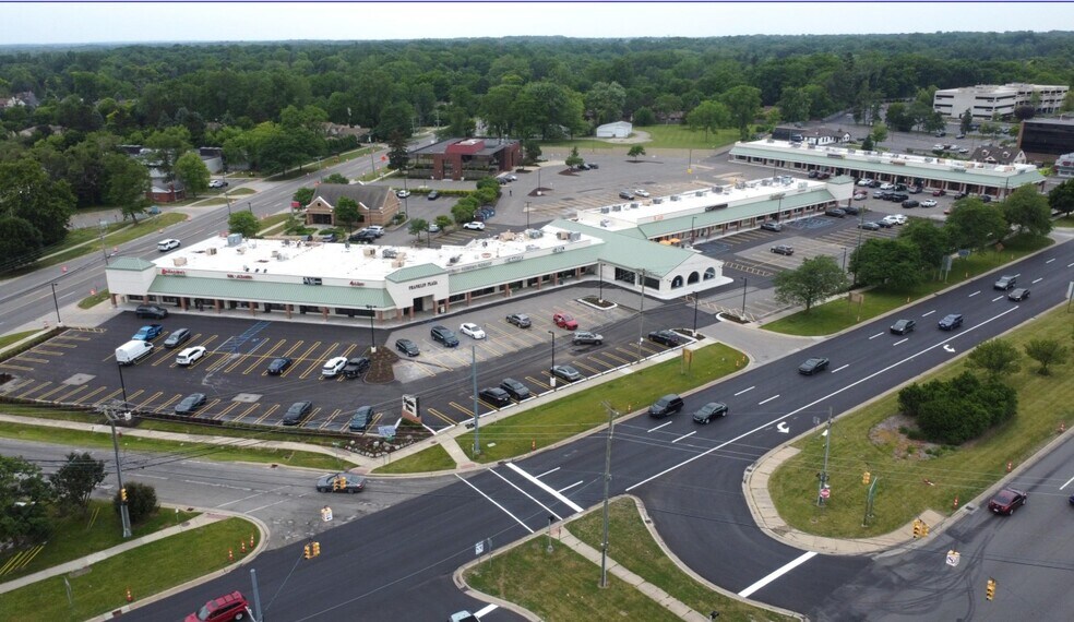 Primary Photo Of 29101-29191 Northwestern Hwy, Southfield Unknown For Lease