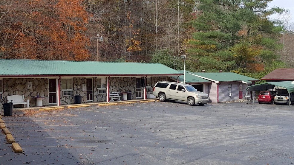 More Photos Of 699 Centerville Hwy, Hohenwald Hotel For Sale