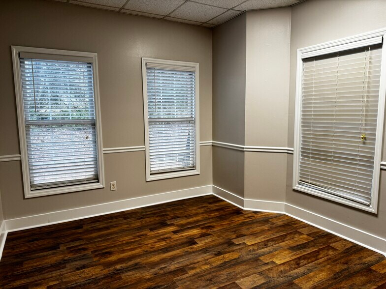 More Photos Of 1353 Jennings Mill Rd, Watkinsville Office Residential For Lease