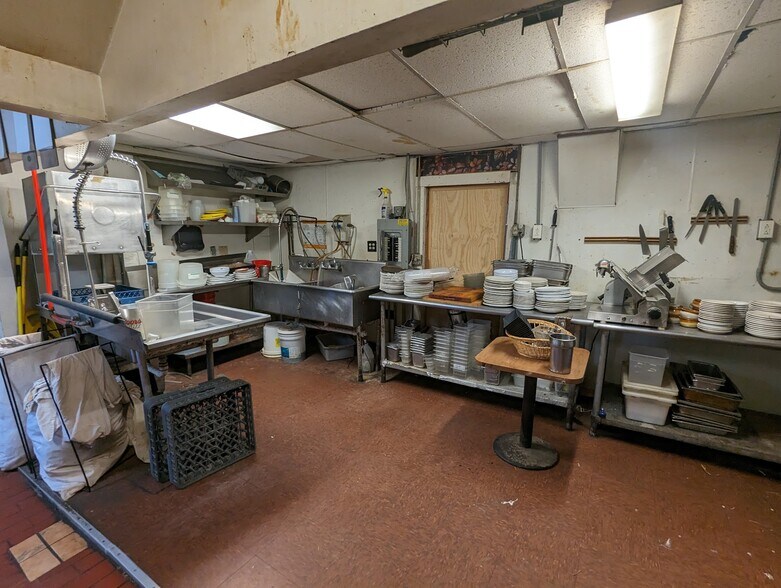 More Photos Of 17 Main St, Ballston Lake Restaurant For Lease