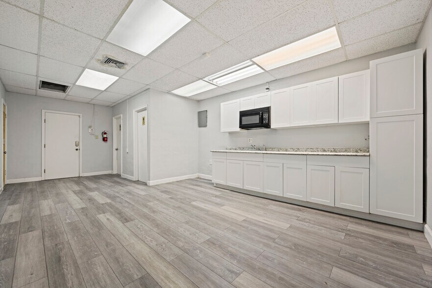 More Photos Of 224 NW Avenue G, Belle Glade Religious Facility For Sale