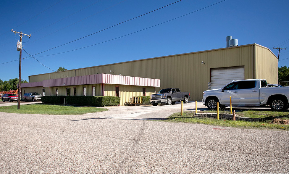 Primary Photo Of 6031 Fm 2767, Tyler Warehouse For Lease