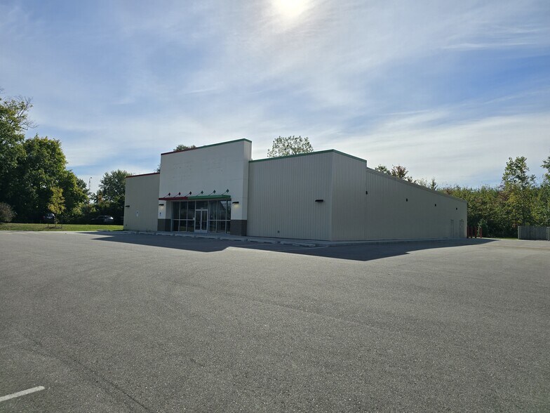 More Photos Of 10245 W Vienna Rd, Montrose Freestanding For Lease