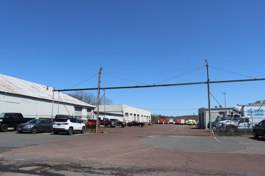More Photos Of 2703 Geryville Pike, Pennsburg Warehouse For Sale