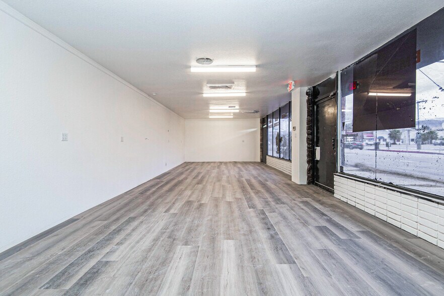More Photos Of 5557 Cahuenga Blvd, North Hollywood Storefront For Lease