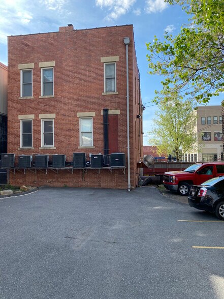 More Photos Of 444 High St, Morgantown Storefront Retail Residential For Lease