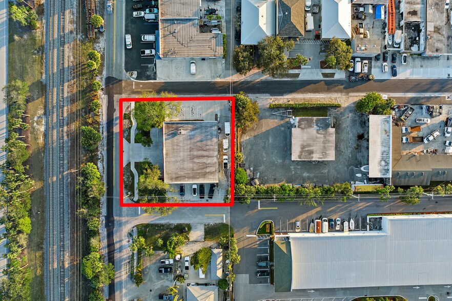 More Photos Of 620 N Old Dixie Hwy, Jupiter Manufacturing For Sale