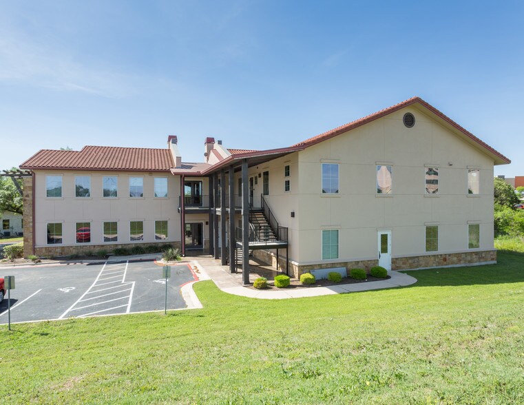 More Photos Of 3809 Juniper Trace, Bee Cave Office For Lease