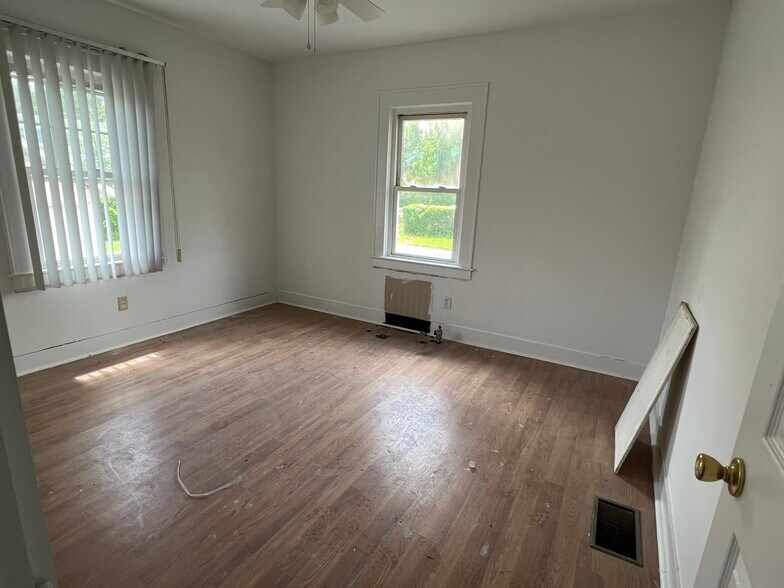 More Photos Of 588 US Highway 46, Fairfield Medical For Sale