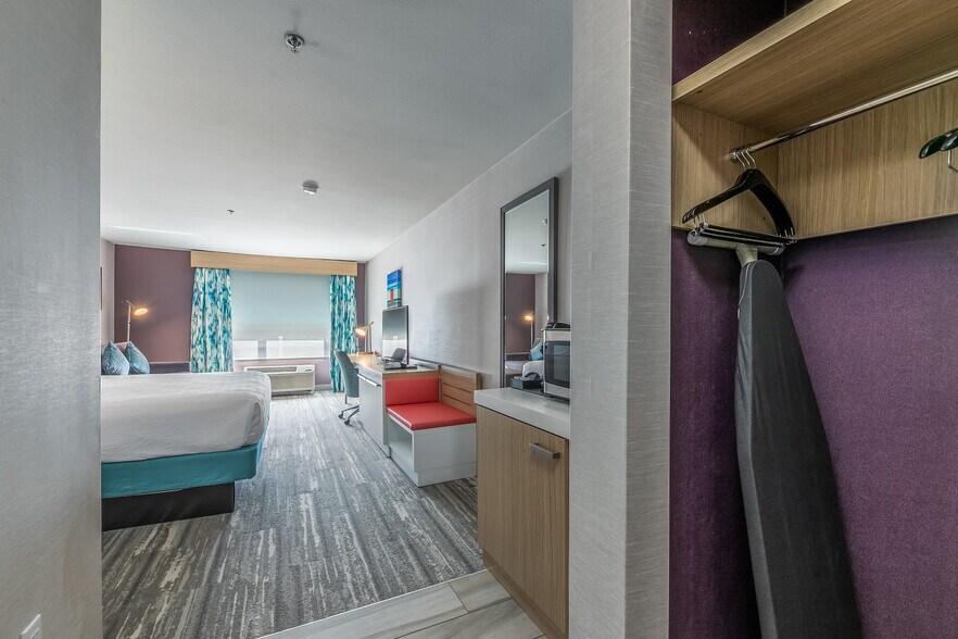 More Photos Of 4400 North Fwy, Fort Worth Hotel For Sale