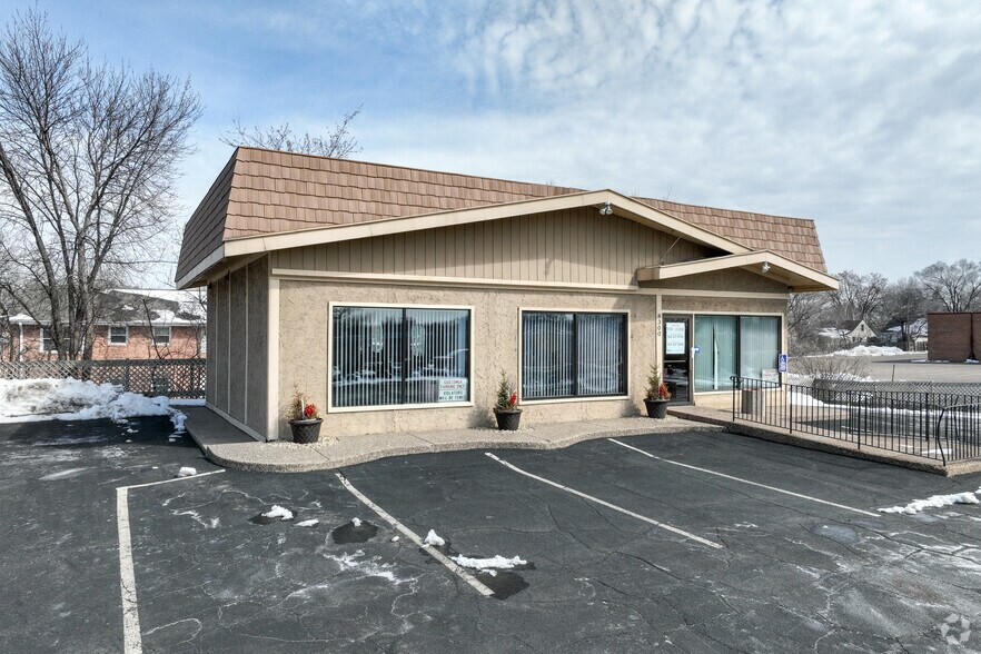 More Photos Of 8300 Minnetonka Blvd, Saint Louis Park Freestanding For Lease