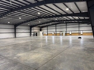 More Photos Of 1925 Filiatreau Ln, Bardstown Warehouse For Lease