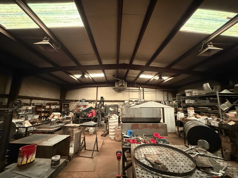 More Photos Of 4481 Lamb Ave, Union Point Warehouse For Sale