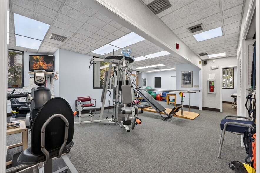 More Photos Of 1500 NW 10th Ave, Boca Raton Medical For Sale